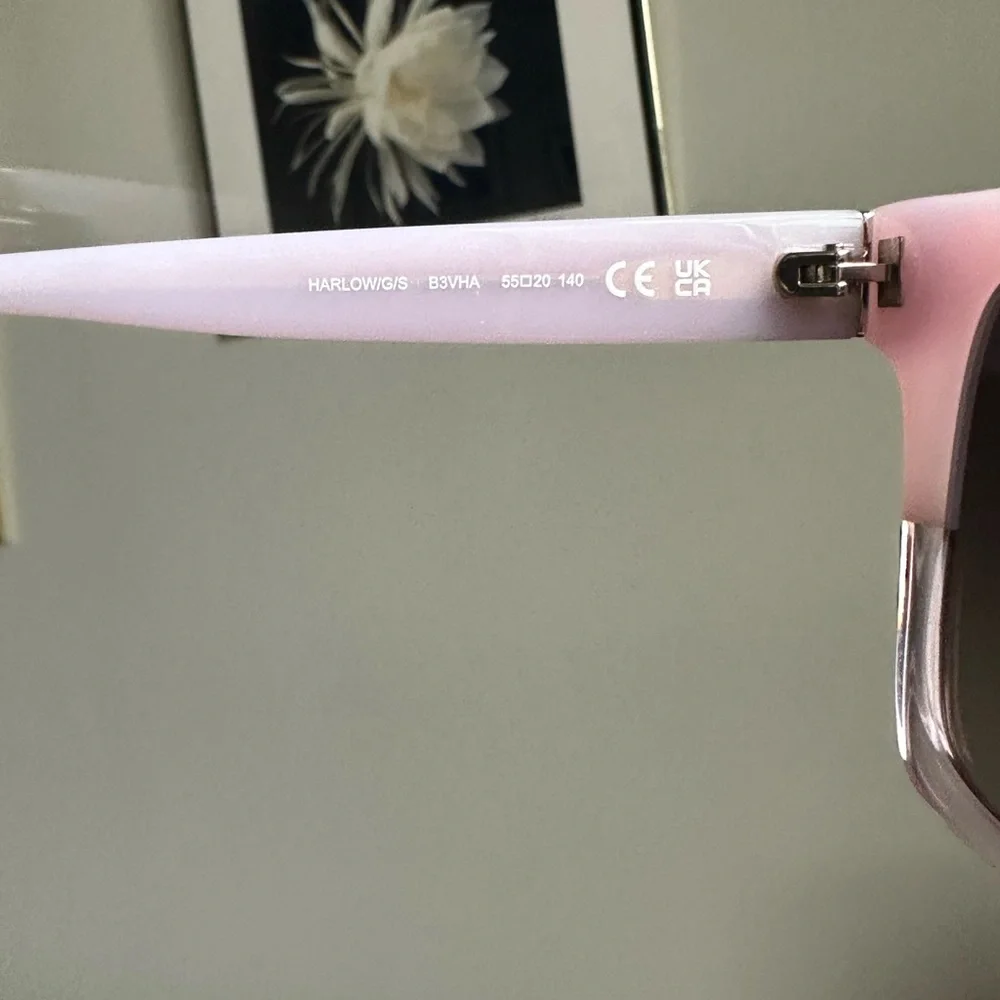 Kate Spade Lilac Sunglasses with Green Case - Picture 6 of 7